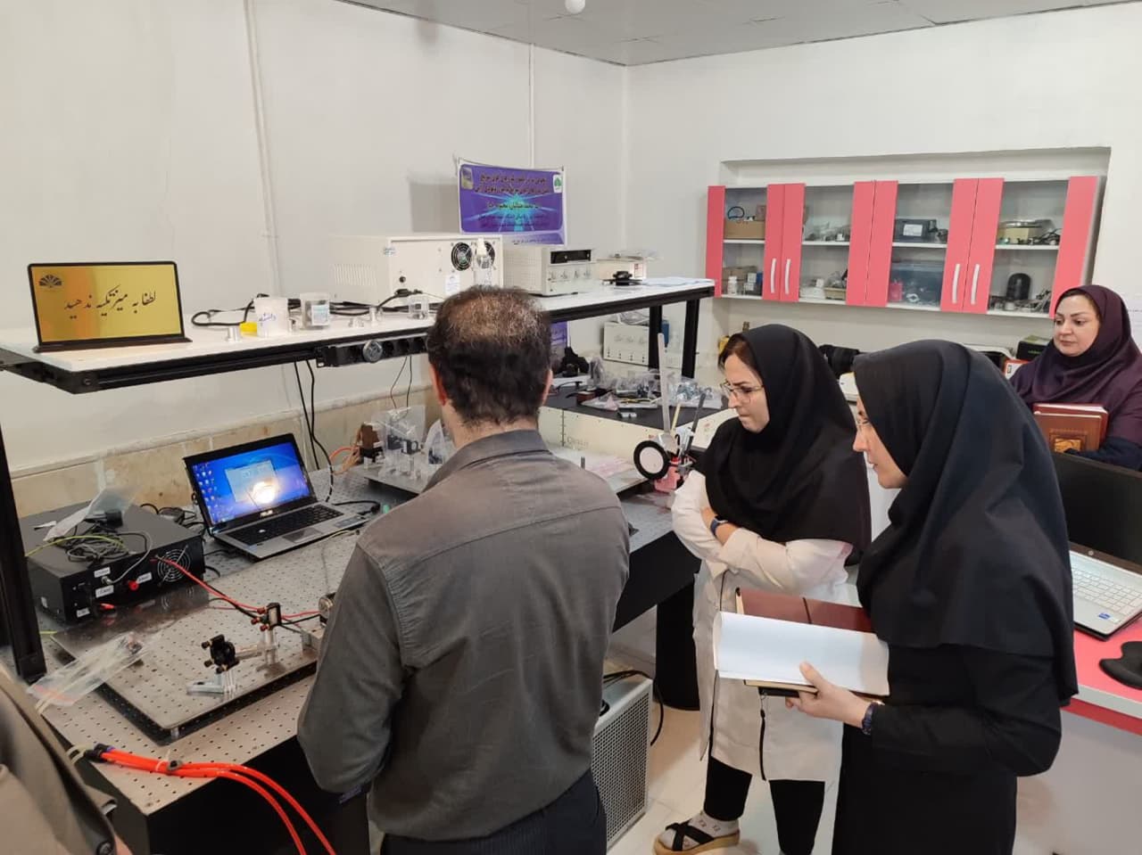 برگزاری دوره آموزشی ایمنی در آزمایشگاه‌ها